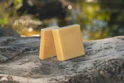 MIEL, AU MIEL ET A LA CIRE D’ABEILLES